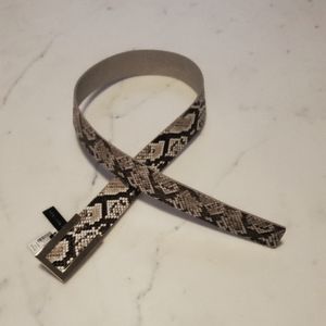 🐍BNWT WHITE HOUSE BLACK MARKET Leather belt